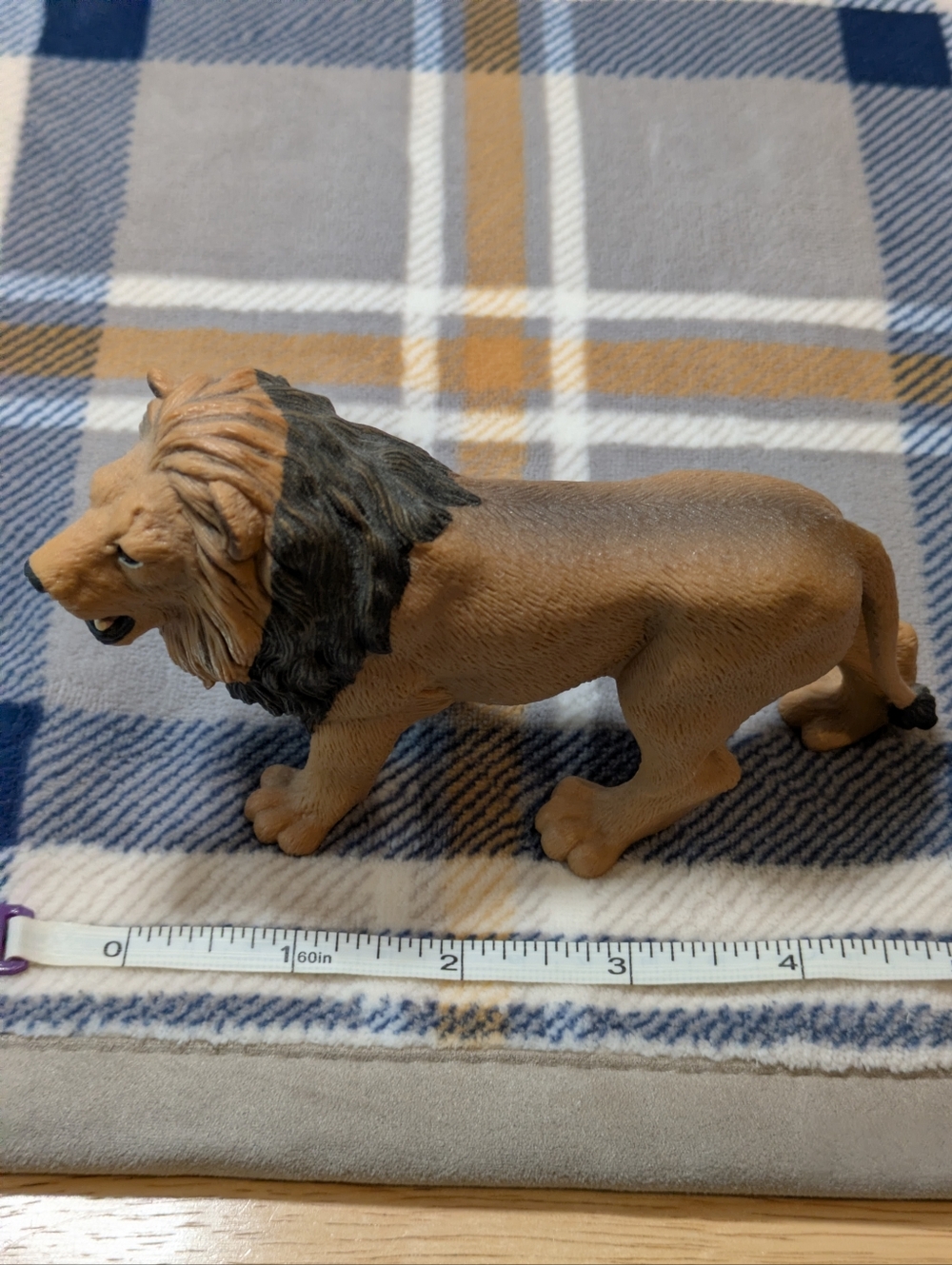 Safari Ltd. Wild Safari Male Lion Realistic Animal Figurine #290229